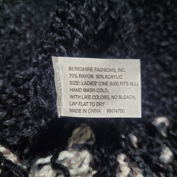 Covington Black Knit Fringe Scarf And Glove Set O/S - Picture 3 of 3
